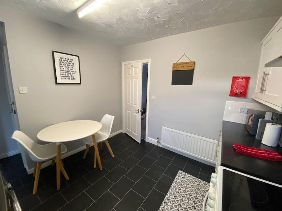 Willa Seaside 2 Bed Townhouse, Near Cleethorpes Station Zewnętrze zdjęcie
